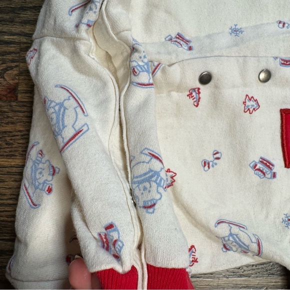 Vintage Buster Brown skiing bear onesie size 3-6M made in the USA - Picture 4 of 5